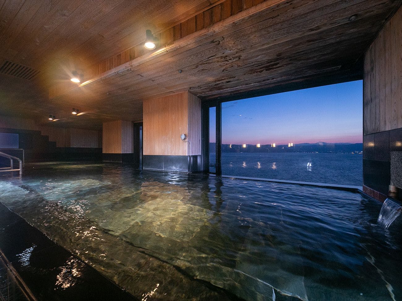 Tingkat 14 tertinggi 'Kolam Langit'