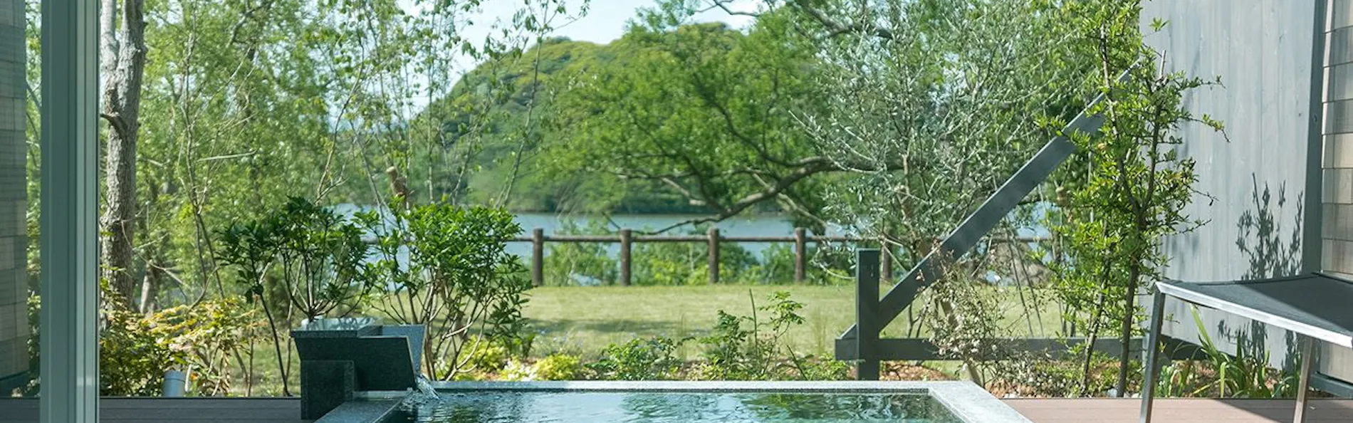 HOTEL&湖邸 艸花 -そうか-