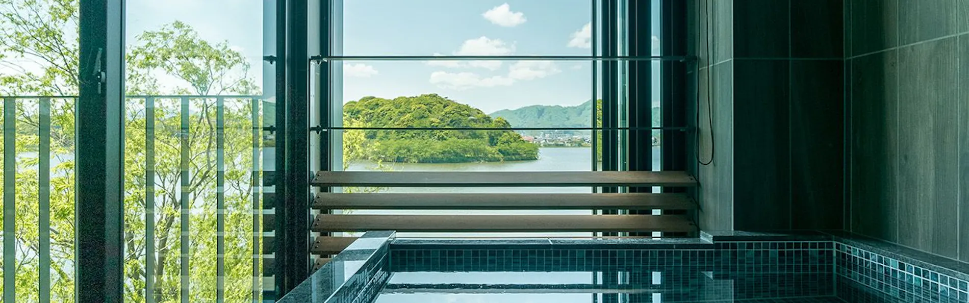 HOTEL&湖邸 艸花 -そうか-