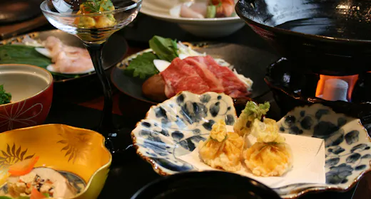 【1泊夕食付プラン】翌朝はゆっくりお目覚め~旬を味わう自慢のディナーはお部屋にて~