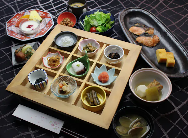 内容盛りだくさんの和朝食