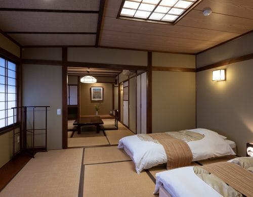 ご自宅のようにお寛ぎいただける和の空間