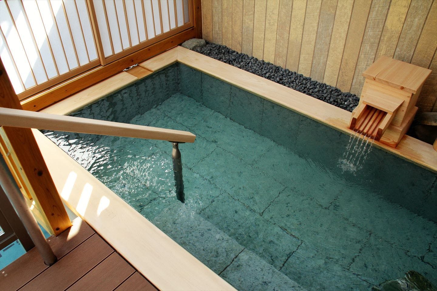 湯の花荘