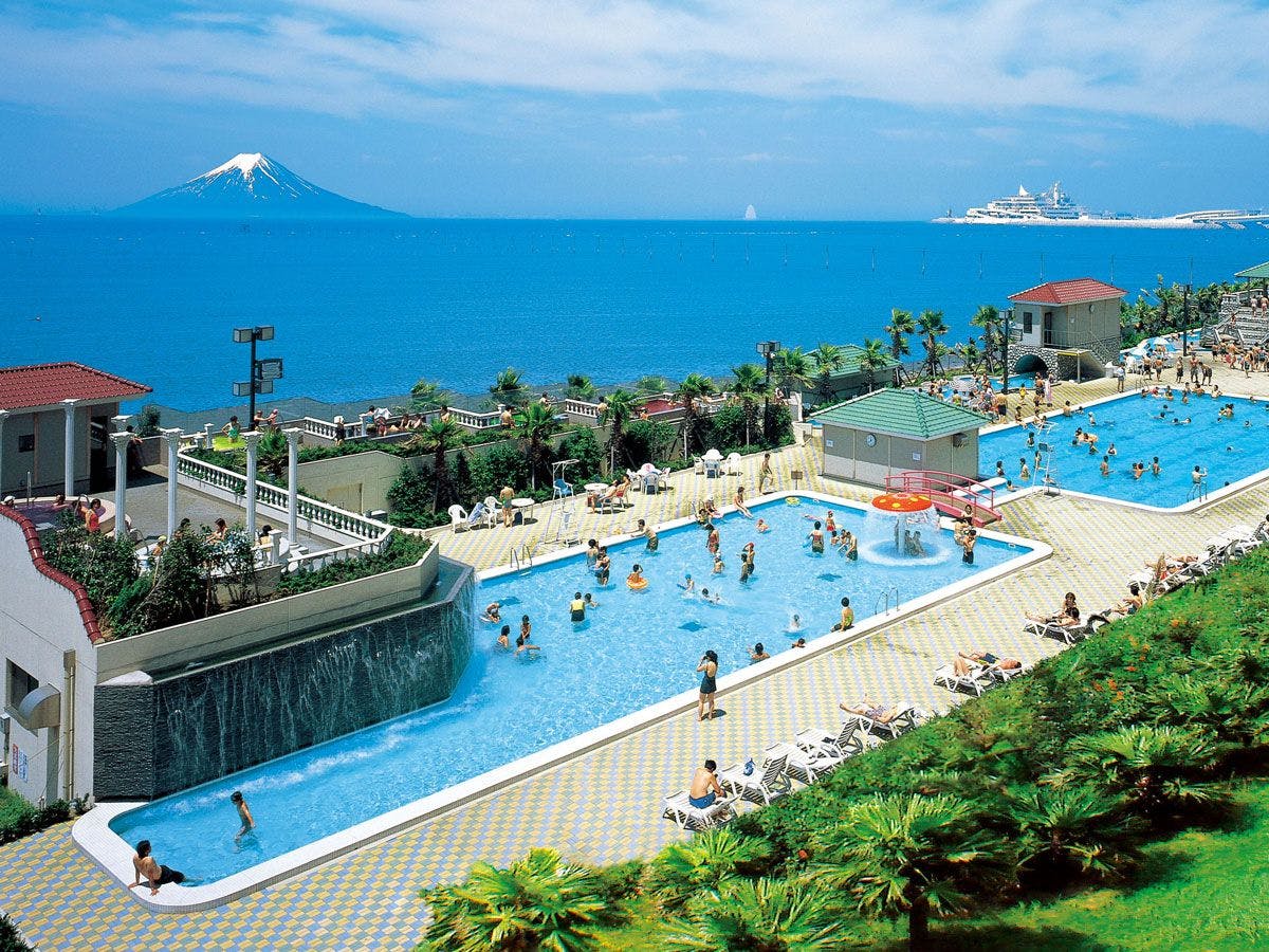 我们提供各种设施的水疗服务。