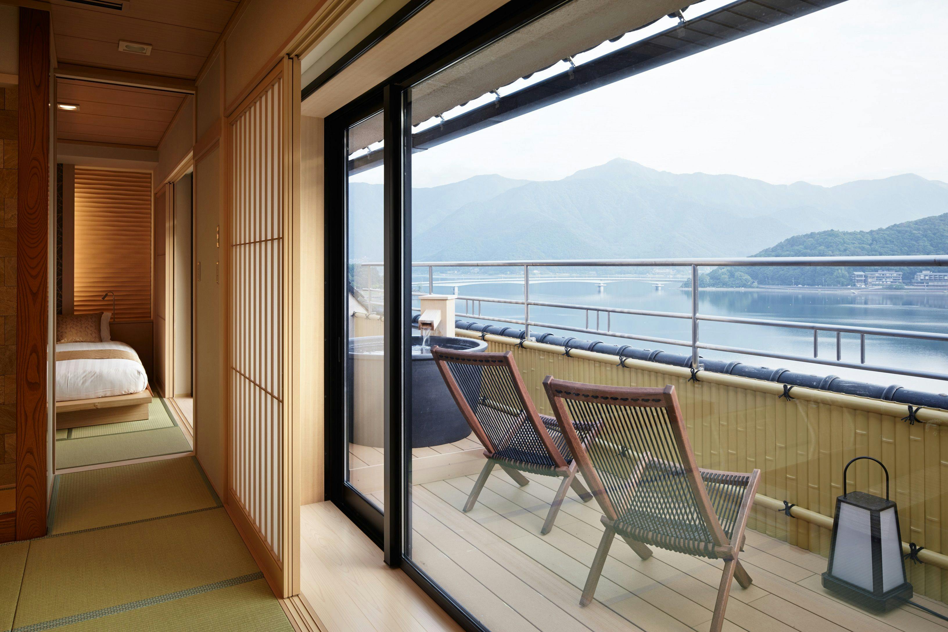 富士河口湖温泉　湖南荘