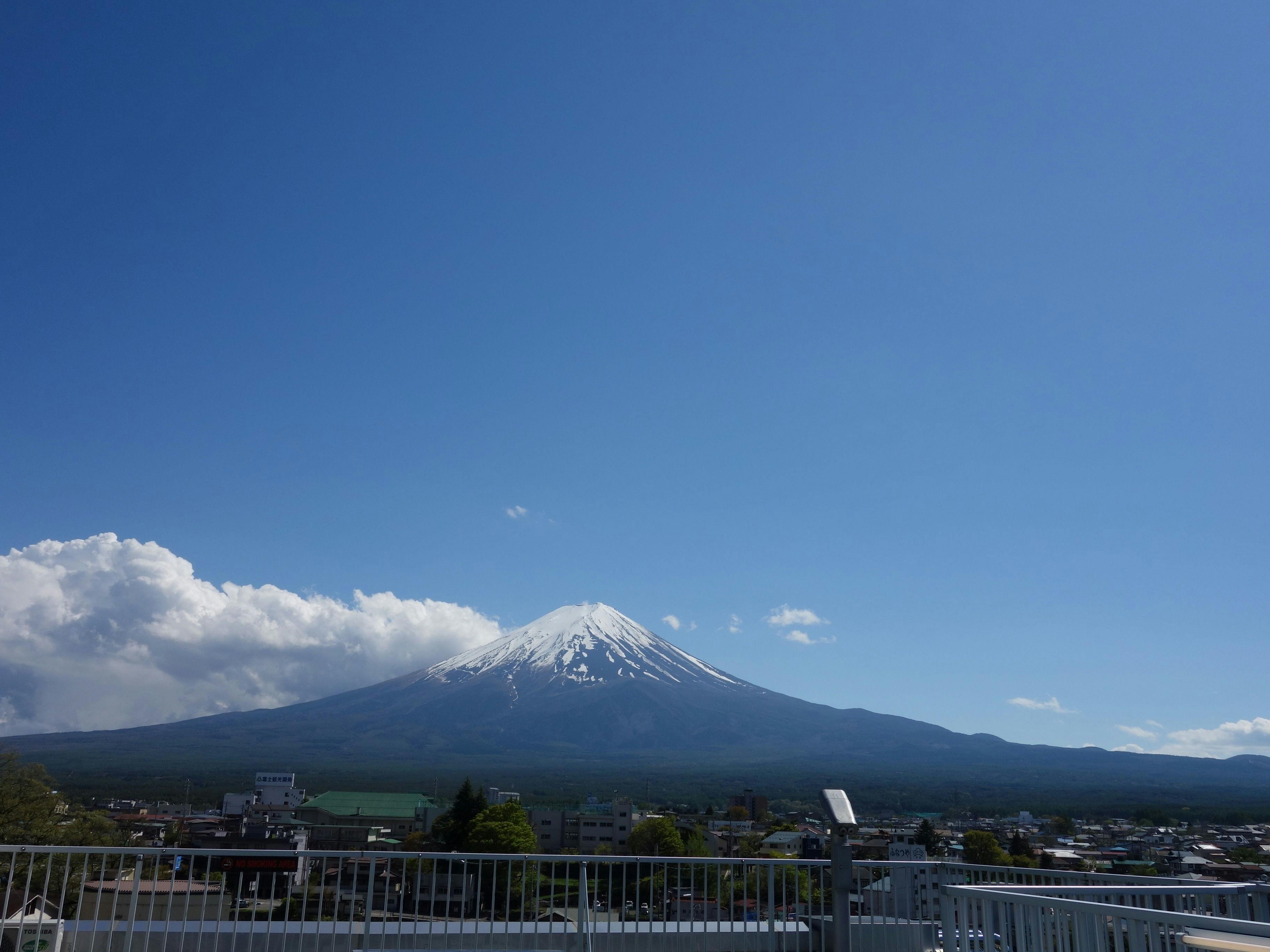 ภูเขาไฟฟูจิจากดาดฟ้า