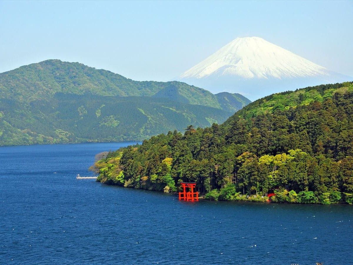 芦ノ湖と富士山