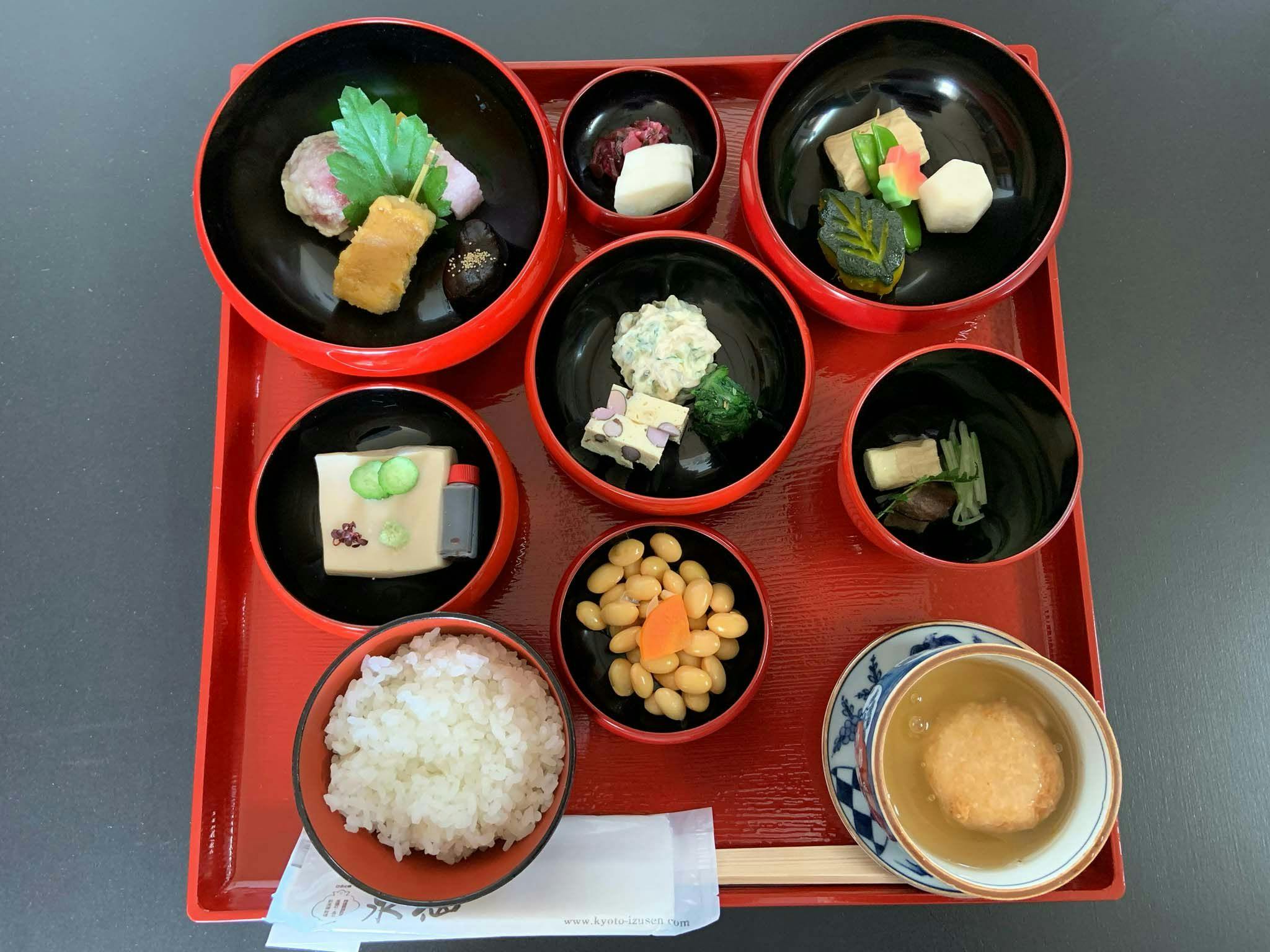 （朝食）【泉仙】～鉄鉢精進料理～