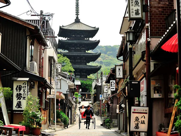 【人力車で京都東山巡り60分/二食付】京の魅力を知り尽くした俥夫が旅のコンシェルジュ