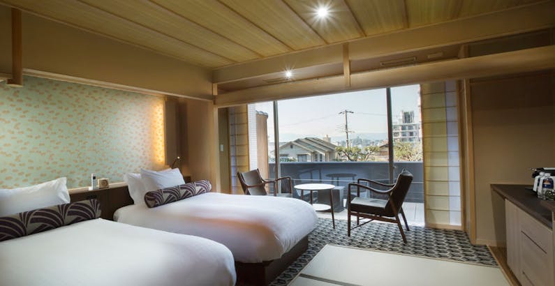 清水小路 坂のホテル京都 記念日を彩る4つの特典 アニバーサリープラン 京都で過ごす特別な日 二食付 特撰懐石 デラックスツイン 縁側テラス付 41平米 一休 Com