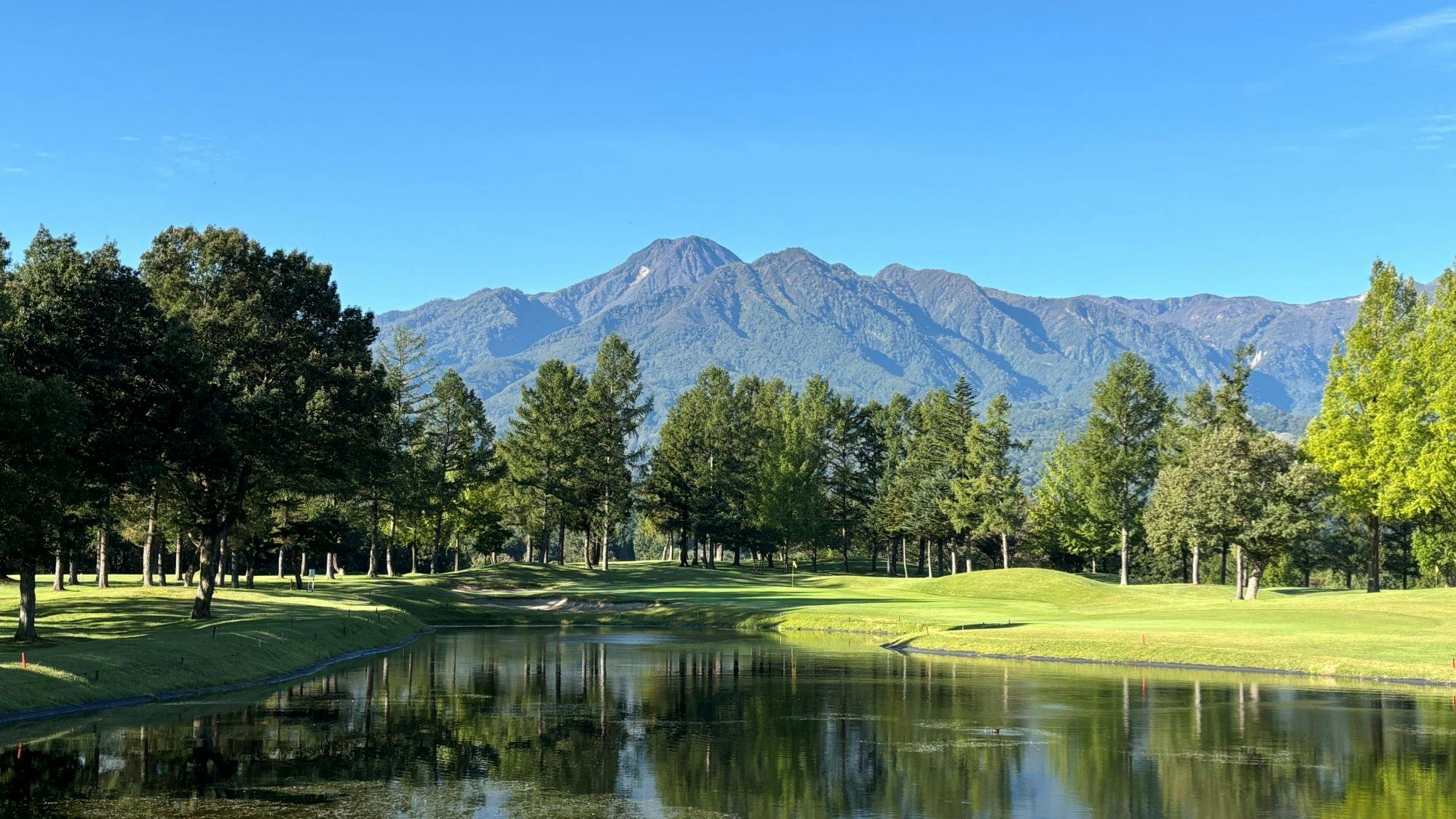 【Golf & Menginap】1 kali bermain di Matsugamine Country Club termasuk makan siang, dijamin 2 pemain | Perjalanan relaksasi dengan mata air panas & sauna <termasuk makan malam dan sarapan>