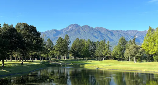 【Golf & Menginap】1 kali bermain di Matsugamine Country Club termasuk makan siang, dijamin 2 pemain | Perjalanan relaksasi dengan mata air panas & sauna <termasuk makan malam dan sarapan>