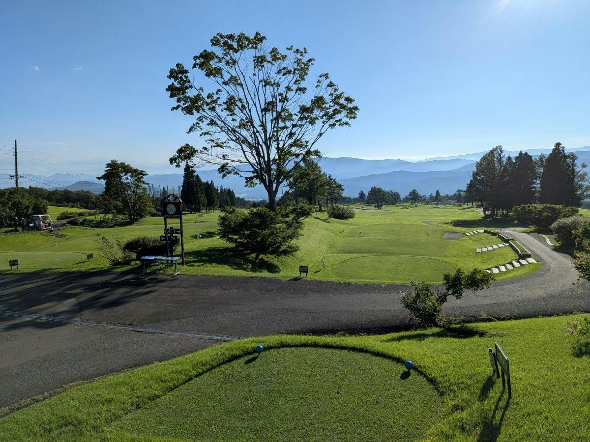 【ゴルフ＆宿泊】妙高カントリークラブ1プレー昼食付｜温泉・サウナで癒し旅＜夕朝食付＞
