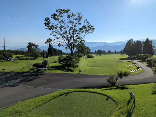 【ゴルフ&宿泊】妙高カントリークラブ1プレー昼食付|温泉・サウナで癒し旅<夕朝食付>