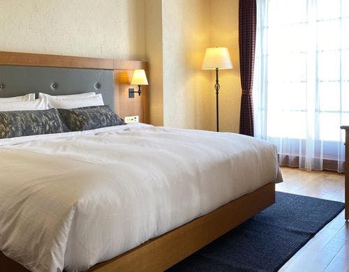 プレミアスイート ダブル　寝室