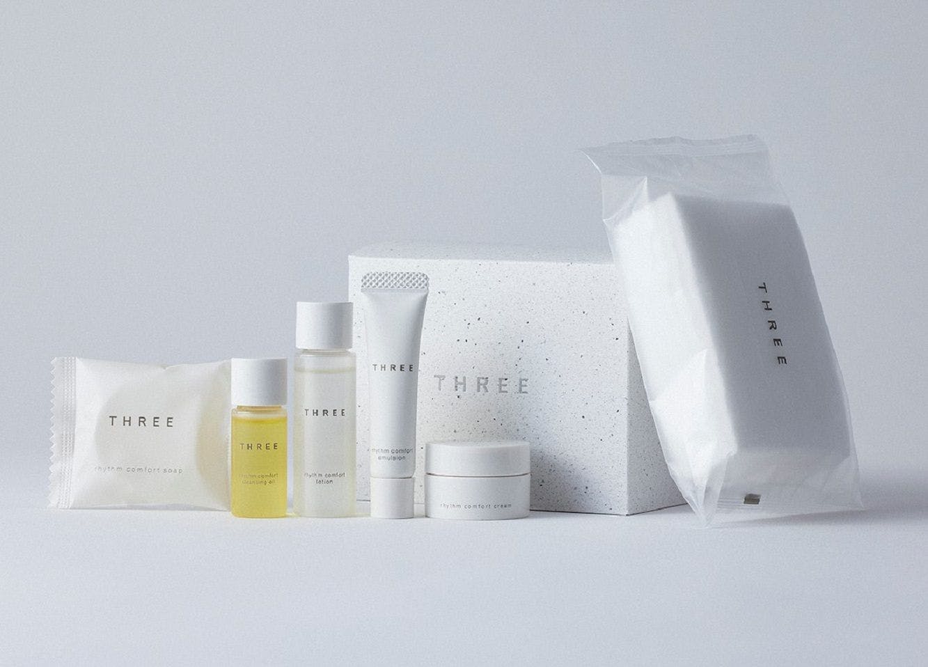 アメニティ一例（THREE）