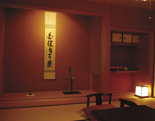 数寄屋造り客室　【花鳥の間】の次の間