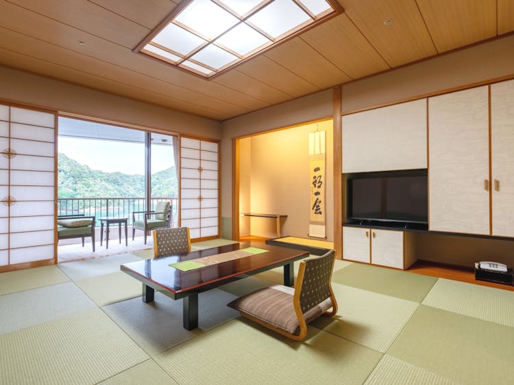 潮聞亭｜和室（10畳～12畳）/オーシャンビューのサムネイル画像