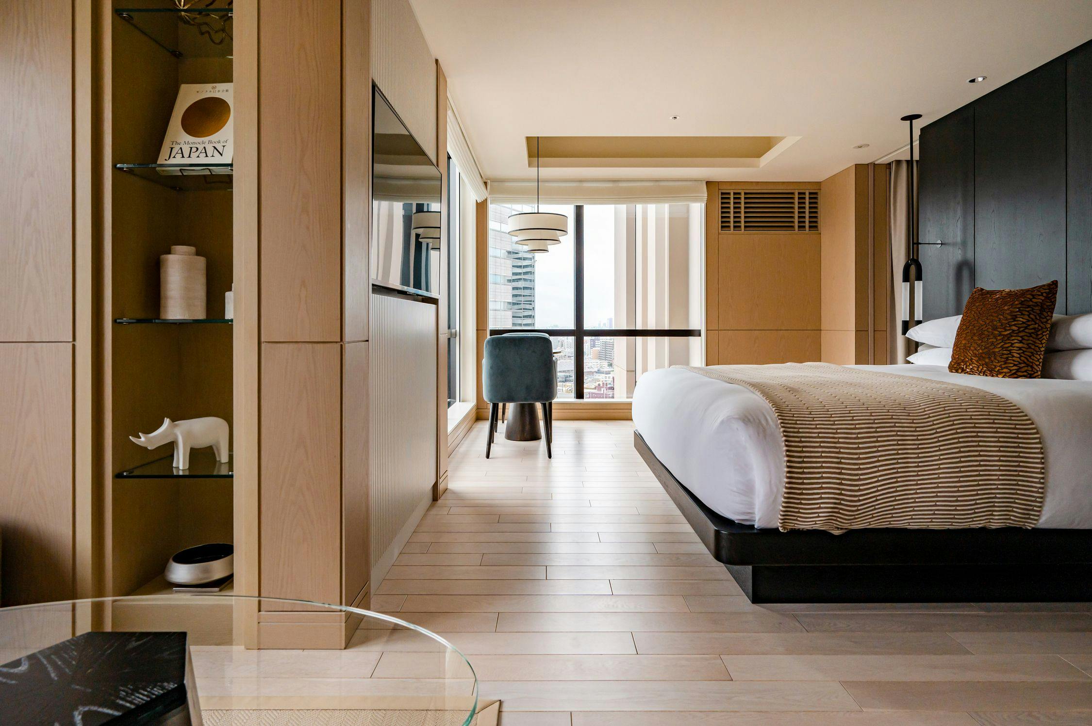 【東京23区送料無料】高190cm 5つ星ホテル　スイートルーム　スタンドライト 東京23区送料無料】高190cm 5つ星ホテル スイートルーム