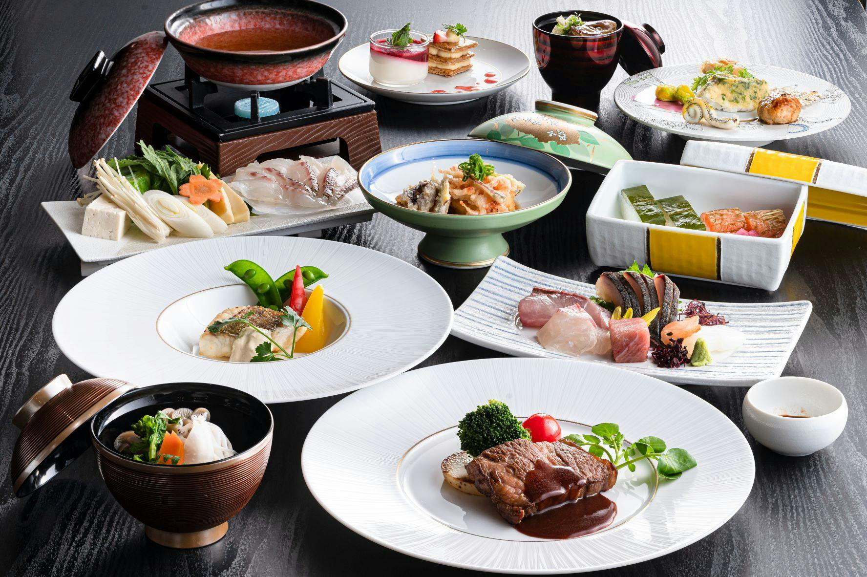 【スイートルーム】会席料理と季節のハーフブッフェも堪能！客室内の石風呂は道後温泉引き湯…贅沢な癒し旅
