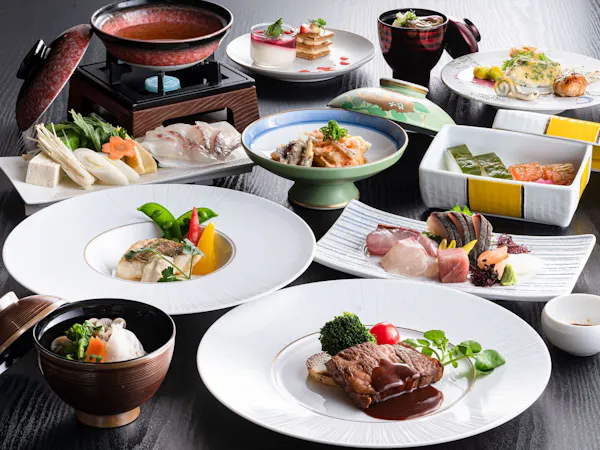 【スイートルーム】会席料理と季節のハーフブッフェも堪能!客室内の石風呂は道後温泉引き湯…贅沢な癒し旅