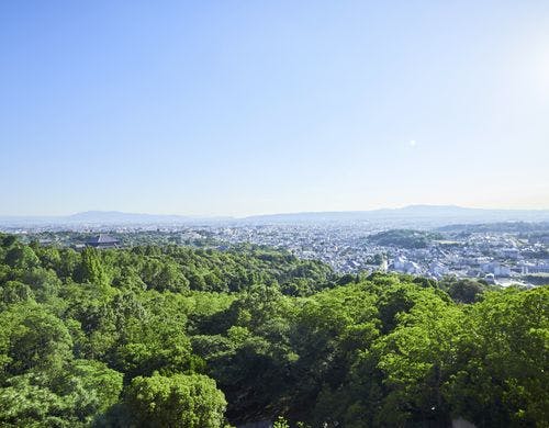 どこまでも続く快晴の空