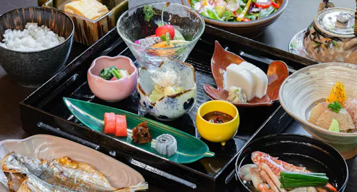 【朝食付き】自然の音色と清々しい空気に包まれる、地元食材を使用した体にやさしい和朝食付き