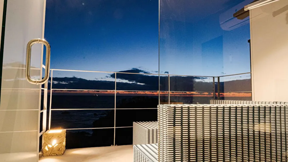 Ocean View and Guinness Certified Inn: All Rooms with Private Open-Air Bath - XYZ Speciale