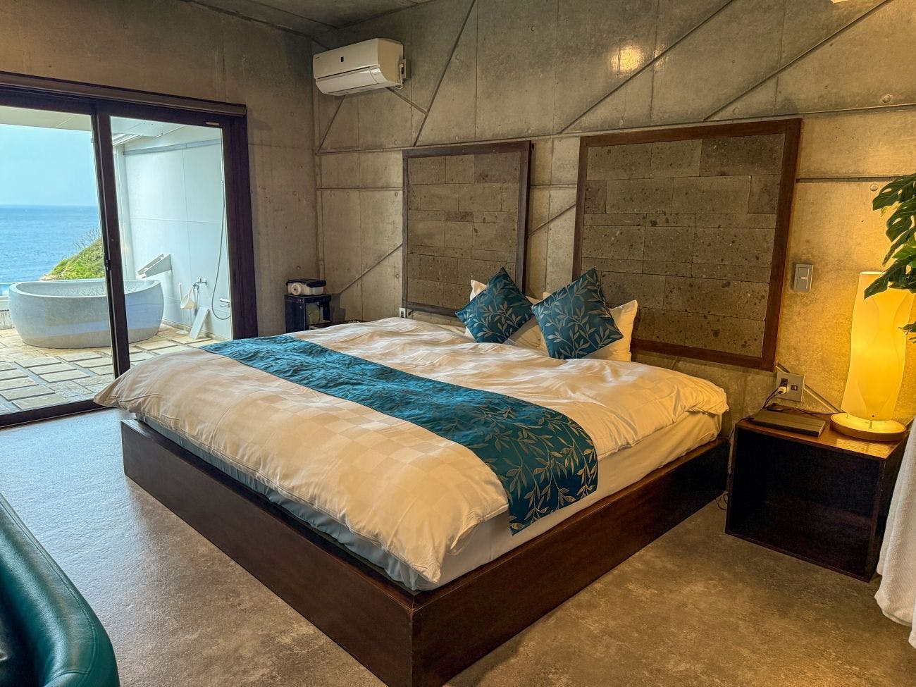 海絶景とギネス認定の宿 全室露天風呂付離れ XYZスペチアーレ