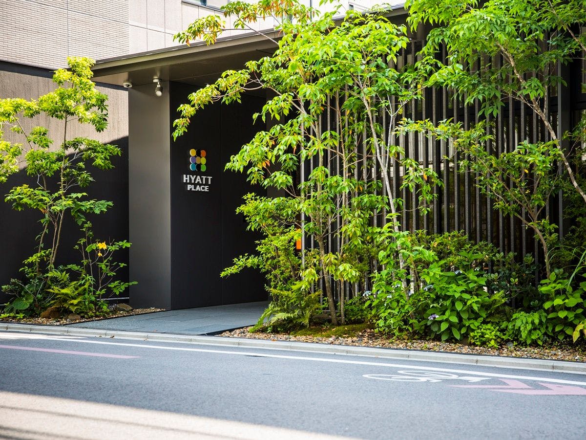 ภายนอก (อาคารหลัก)