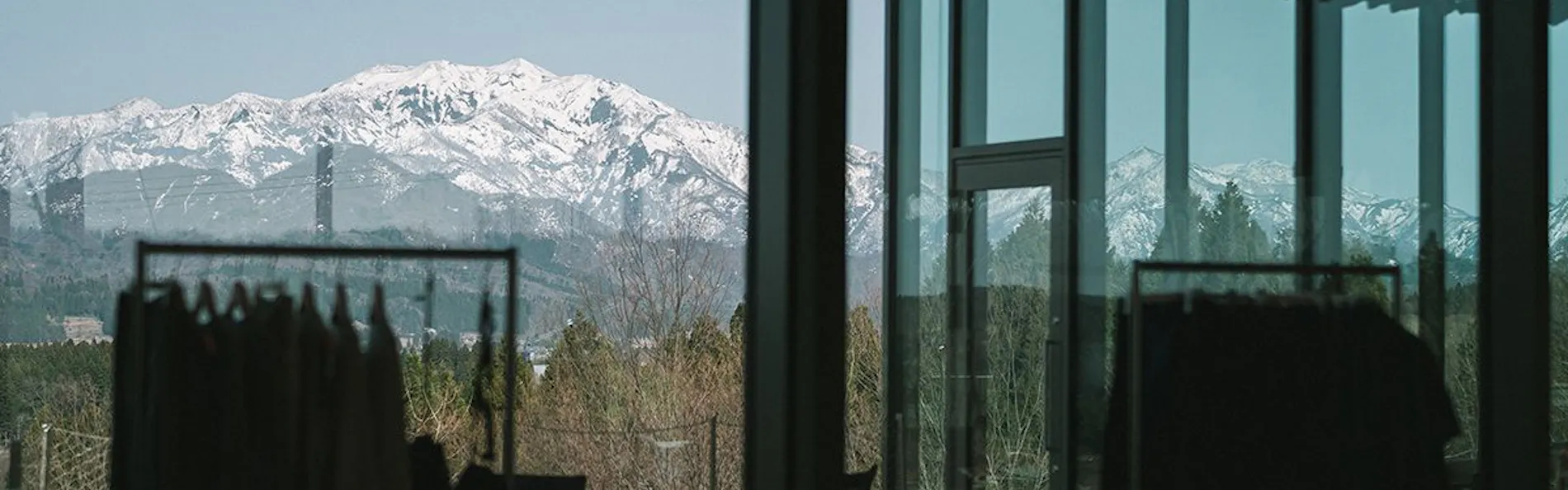 Snow Peak FIELD SUITE SPA HEADQUARTERS