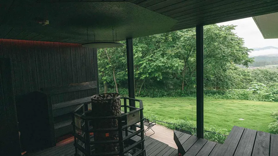 Snow Peak FIELD SUITE SPA HEADQUARTERS