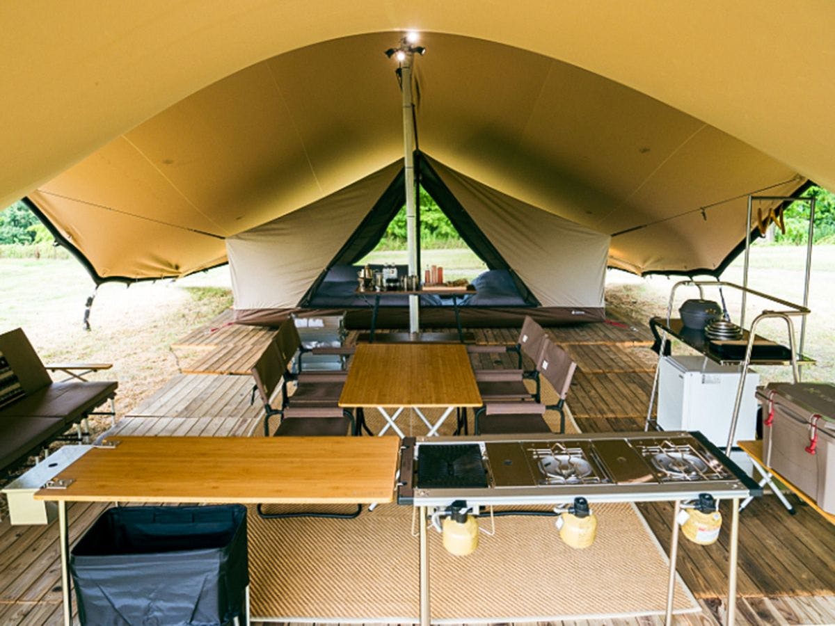 Snow Peak FIELD SUITE SPA HEADQUARTERS