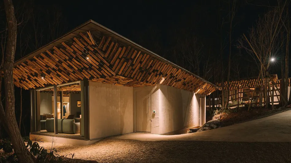 Snow Peak FIELD SUITE SPA HEADQUARTERS