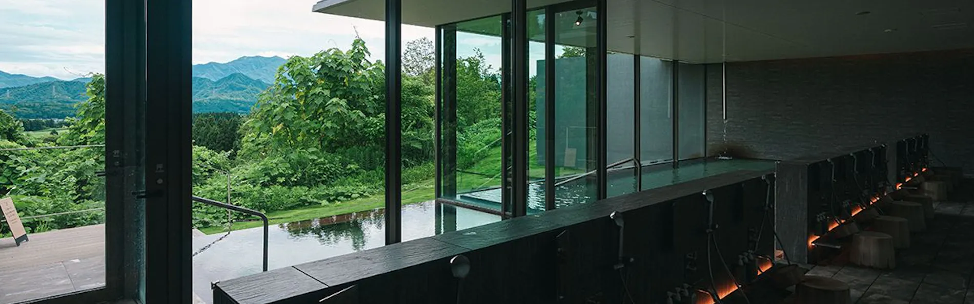 Snow Peak FIELD SUITE SPA HEADQUARTERS