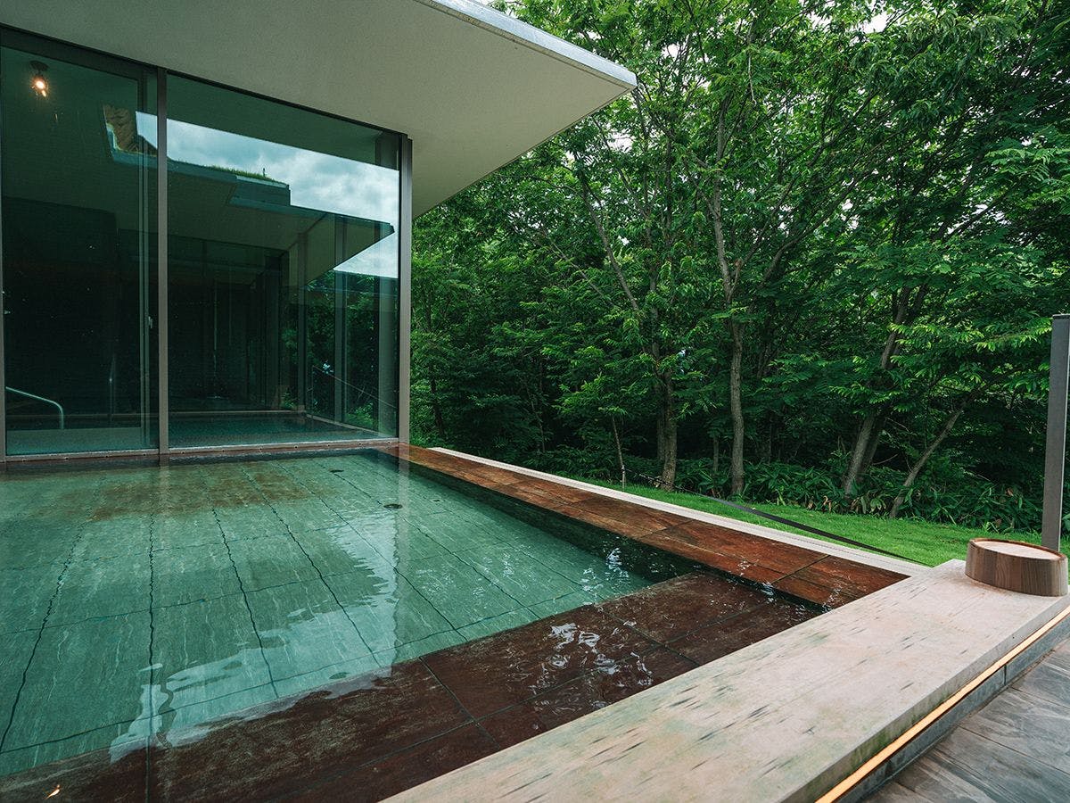 Snow Peak FIELD SUITE SPA HEADQUARTERS