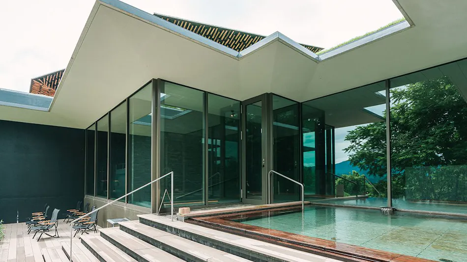 Snow Peak FIELD SUITE SPA HEADQUARTERS