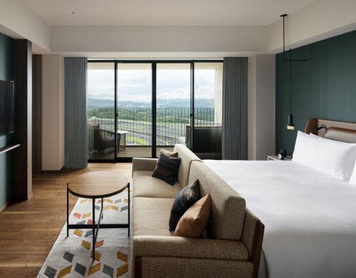 サーキット ビュー スイート キング