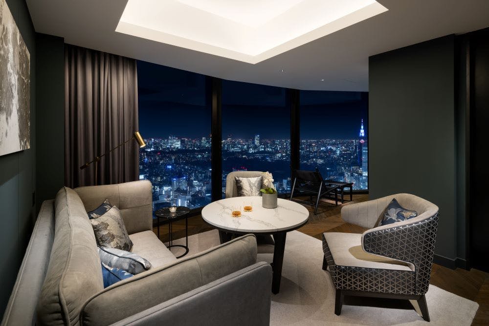 12702496.jpg?auto=compress,