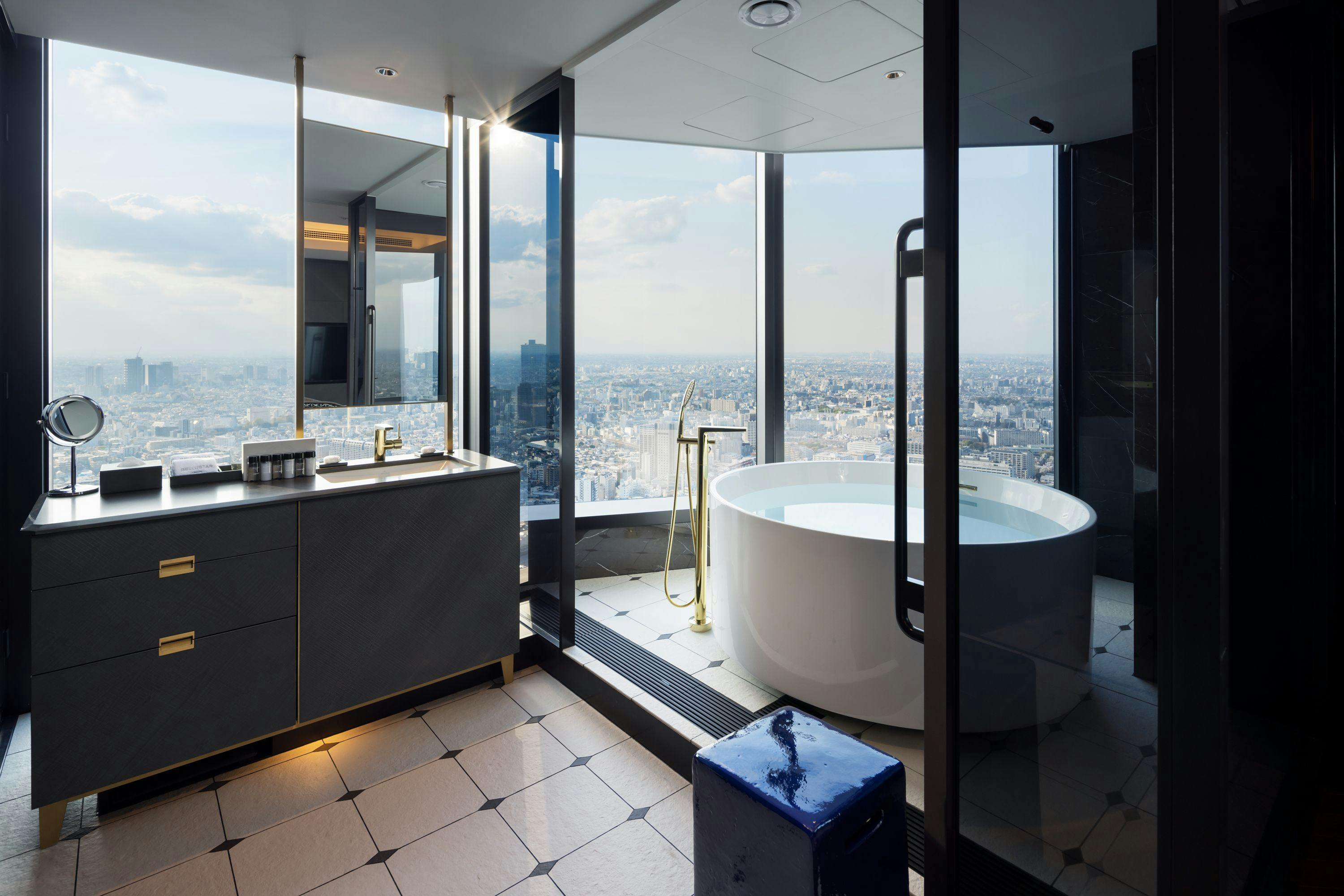 BELLUSTAR TOKYO, A Pan Pacific Hotel
