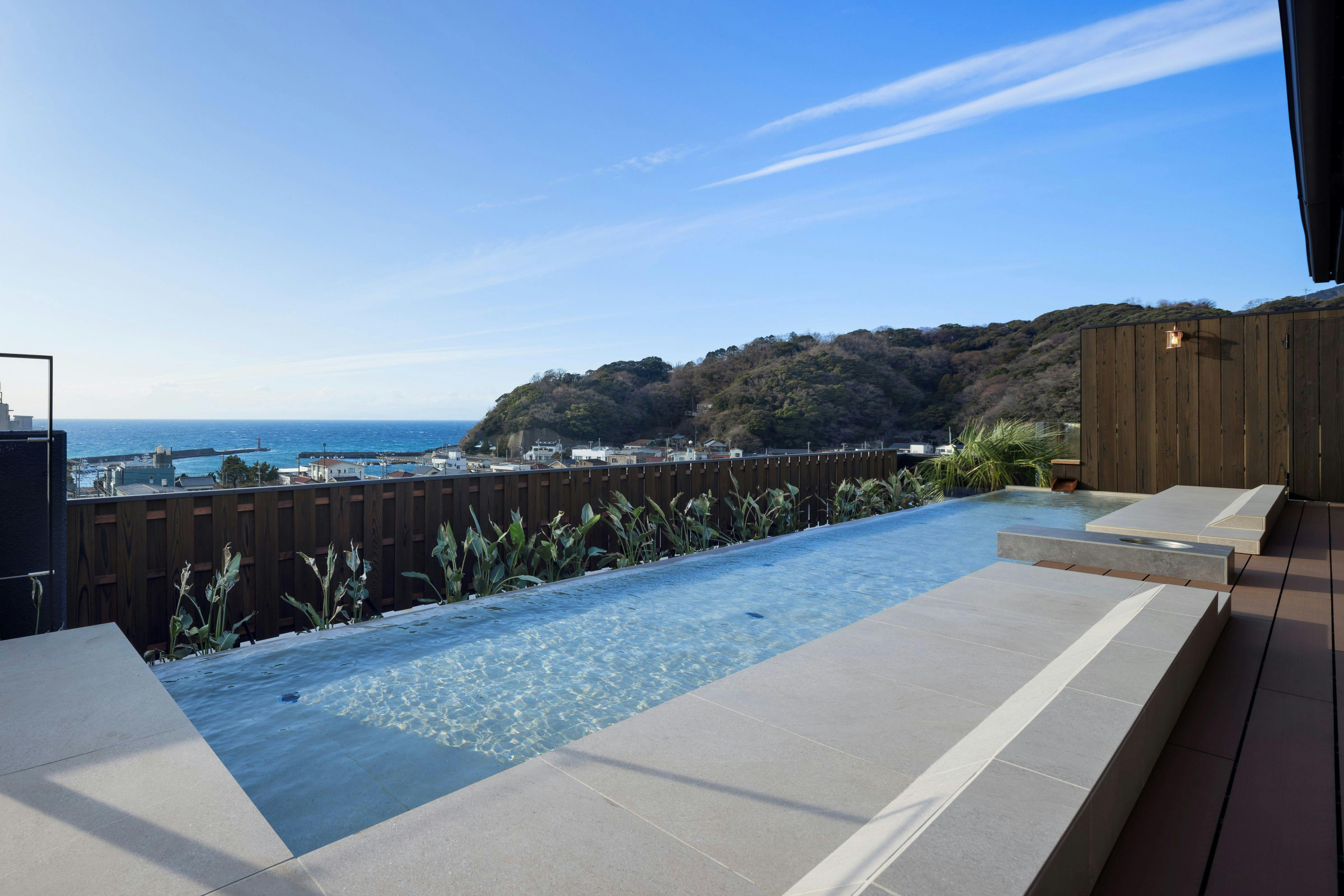 ルーフトップ足湯テラス