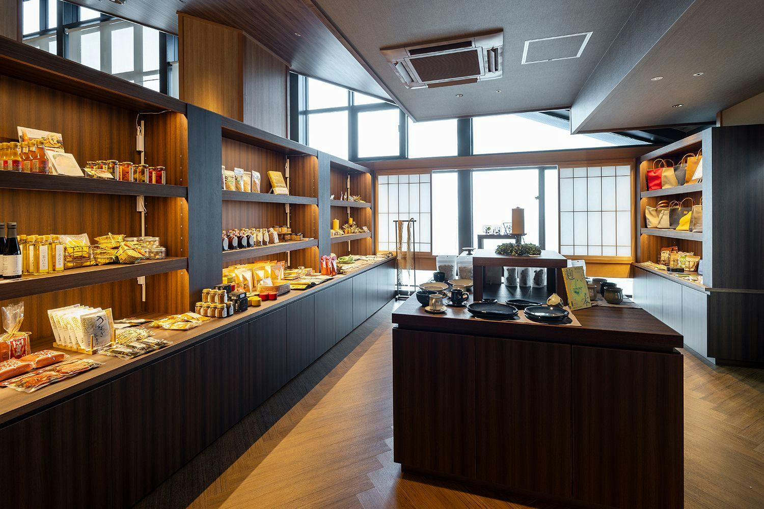 蒼の湖邸 BIWAFRONT HIKONE（ビワフロント彦根）