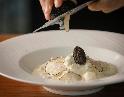 【フレンチビストロ　ジャルダン　1階】