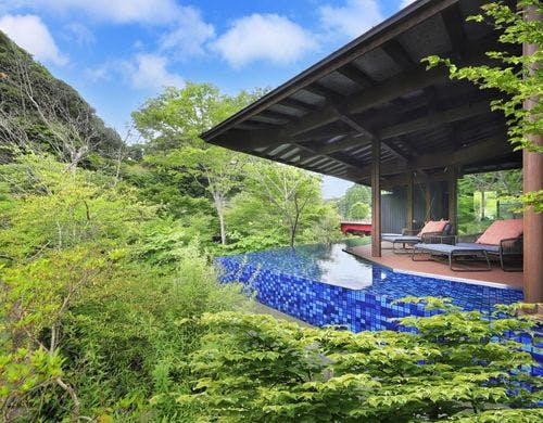 ラウンジ・テラス-懸崖鏡-