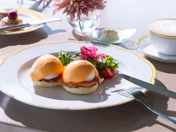 【早期割引】7日前までのご予約がお得|ウォルドーフ伝統の朝食で始まる大阪ラグジュアリーステイ