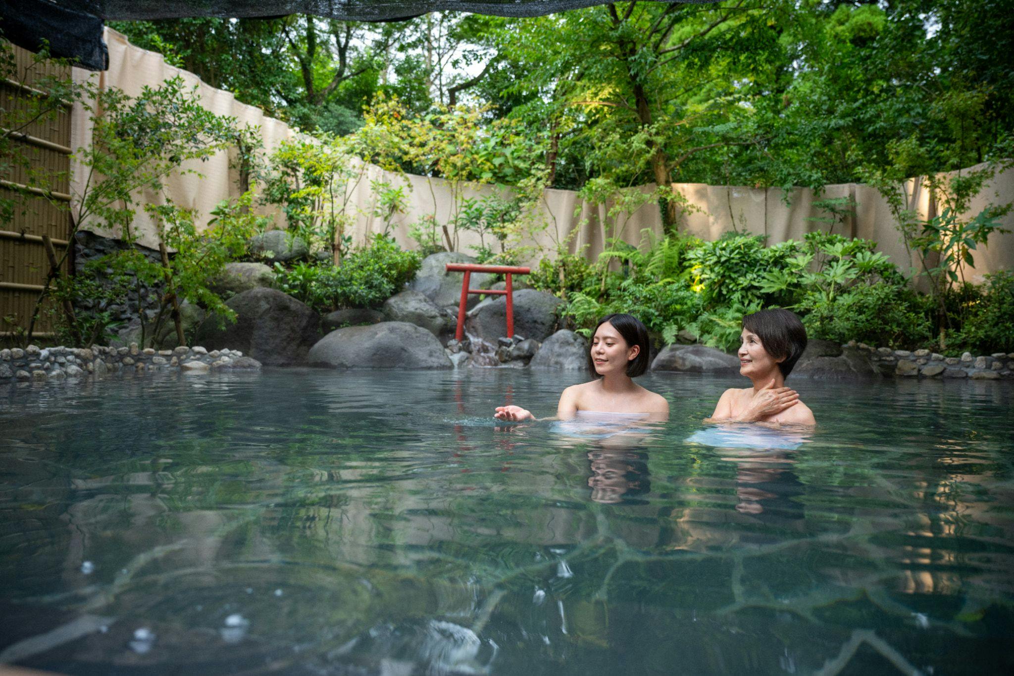 บ่อน้ำพุร้อนกลางแจ้ง