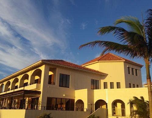 併設する『PGMゴルフリゾート沖縄』