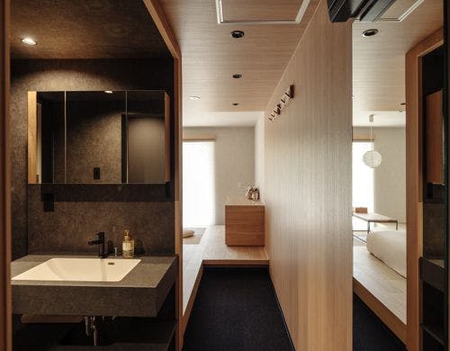 木の温もりに包まれたスタンダードダブル