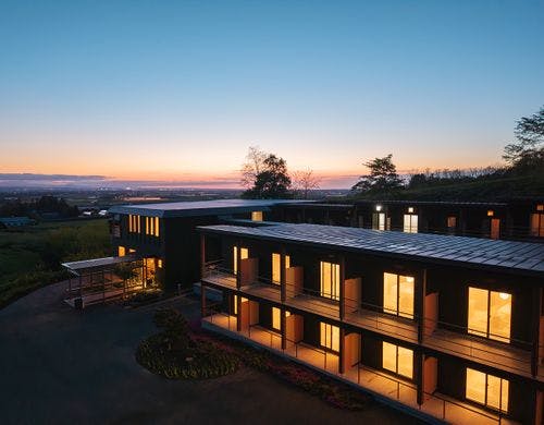 自然の中に静かに佇む宿