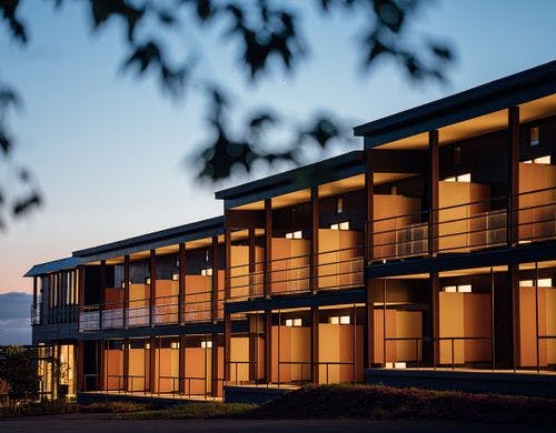 自然の中に静かに佇む宿